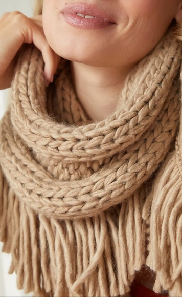 Anthropologie Cozy Fringed Scarf - camel - Picture 2 of 9